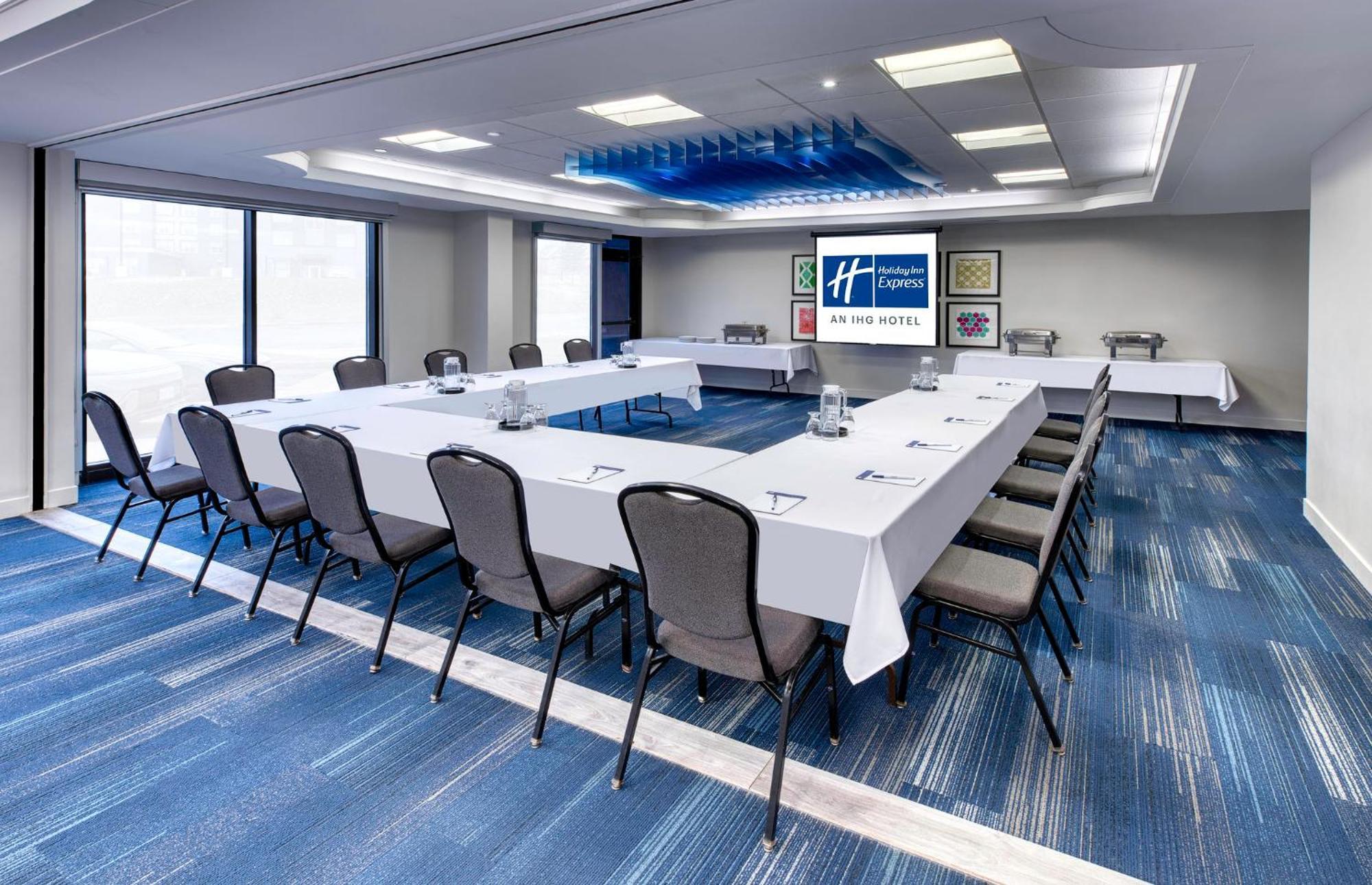 Holiday Inn Express & Suites Mississauga-Toronto Southwest By Ihg Exterior foto